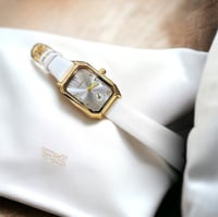 ساعه نسائيه فيريوس جلد