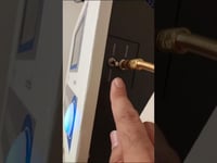 سرير مع جهاز شد الفقرات الكهربائي