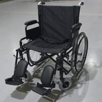 كرسي متحرك عريض 22 بوصة معدني - مسند قدم وقابل للت...