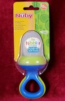 مغذي طعام للأطفال Nuby Nibbler بغطاء PP وشبكة قابل...