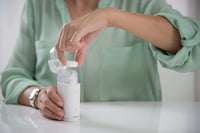 كرتون 10 جهاز استنشاق بخاخ اومرون MicroAIR U100 مح...