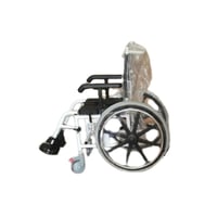 كرسي متحرك ب كفر خلفي كبير بقاعدة حمام مقاس عرض ال...