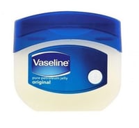 جل فازلين الأصلي من بي كير لحماية وترطيب البشرة 50...