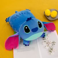 مخدة داخلها بطانية على شكل ستيتش