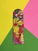 فاصل كتاب خشبي