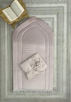 طقم سجادة وشرشف صلاة وردي