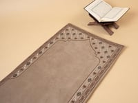 سجادة طبية ميموري فوم مطرزه