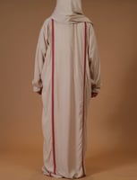 طقم سجادة و ثوب صلاة مطرز