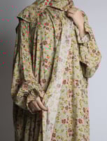 ثوب صلاة ورد