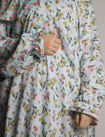 ثوب صلاة ورد