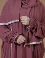 ثوب صلاة مطرز