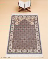 سجادة حرير فاخرة