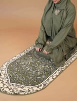 طقم سجادة و ثوب صلاة مطرز اخضر