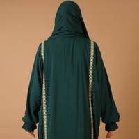 ثوب صلاة أخضر مطرز