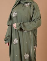 طقم سجادة و ثوب صلاة مطرز اخضر