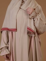 طقم سجادة و ثوب صلاة مطرز