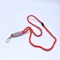 علاقة اسم حبل قابل للفك من سوار ( أحمر و رصاصي)