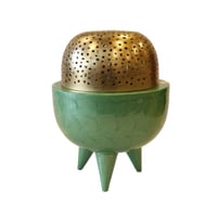 مبخرة كلاسي وسط أخضر