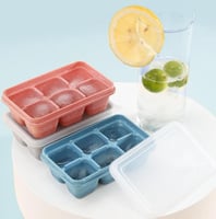 مجموعة من ثلاث قوالب ثلج مع اغطية