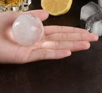 قالب كرات ثلجية كبيرة