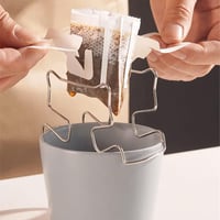 قاعدة معدنية لفلاتر القهوة الخاصة بالاكواب