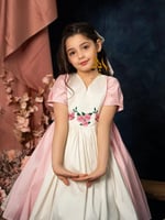 فستان العيد بالاسم مع ريف