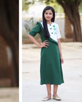 فستان بناتي بالاسم