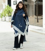 شال شتوي بتطريز الاسم او الشعار