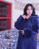 فروة نسائي قماش جوخ بفرو مدرب من الخارج