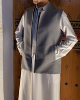 سديري جوخ ينلبس وجهين