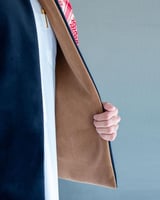 سديري جوخ رجالي لون كحلي _ بيج