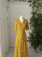 جلابيه اصفر