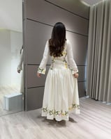 فستان العيد ناعم قطعتين بتطريز ورود