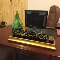 ستاند مكتبي اكرليك مع الخشب