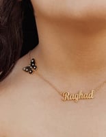 قلادة رقبة بتصميم الاسم مع فراشة مرصع ب زركون