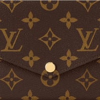 شنطة لوي فيتون