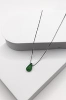 سلسال قطرة الماء يتغير لونها حسب الحرارة والمشاعر