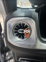 فواحة سيارة مبتكره برائحه جميله