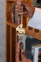 تعليقة عسكري مع نجمات بكسرة العود