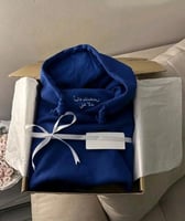 بلوفر ليحتضنك دائمًا