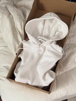 هودي ليحتضنك دائما بدلاً عني