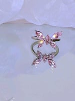 خاتم وردي بشكل فراشة