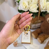 سلسال بشكل قلب ممزوج ب فراشه