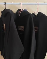 هودي الصديقات مع عبارة مخفية