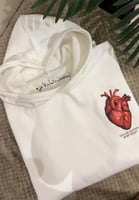 بلوفر ليحتضنك دائما بدلاً عني