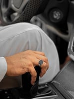 خاتم ملكي مقبض فضه عيار 925 - اسود معرق