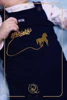 بروش بتصميم حصان مع اسم