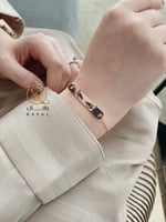 اسوارة بلون فضي و ذهبي - غير قابلة للصدأ