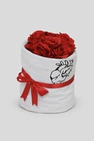 هودي مع باقة ورد احمر