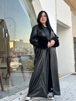 فروة نسائي جلد أسود